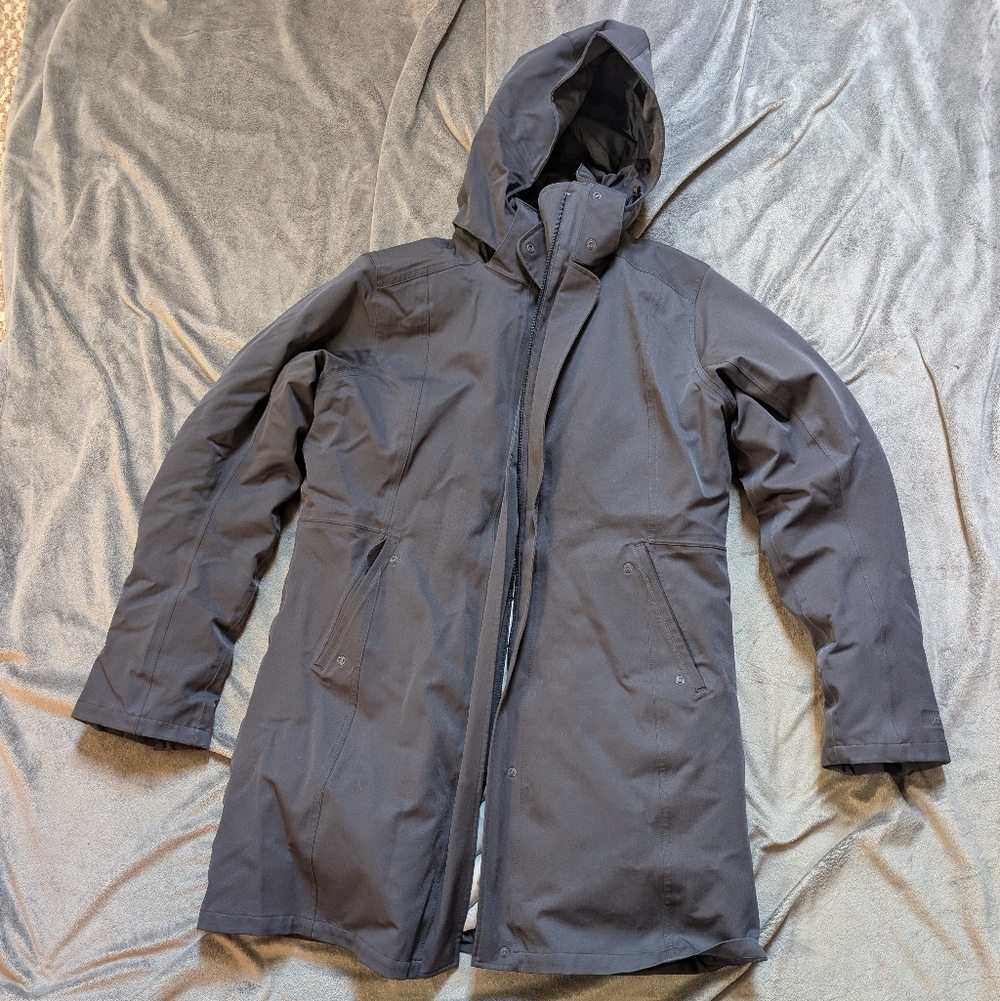 Patagonia Tres 3 In 1 Dark Gray With Silver Puffer Women's XL